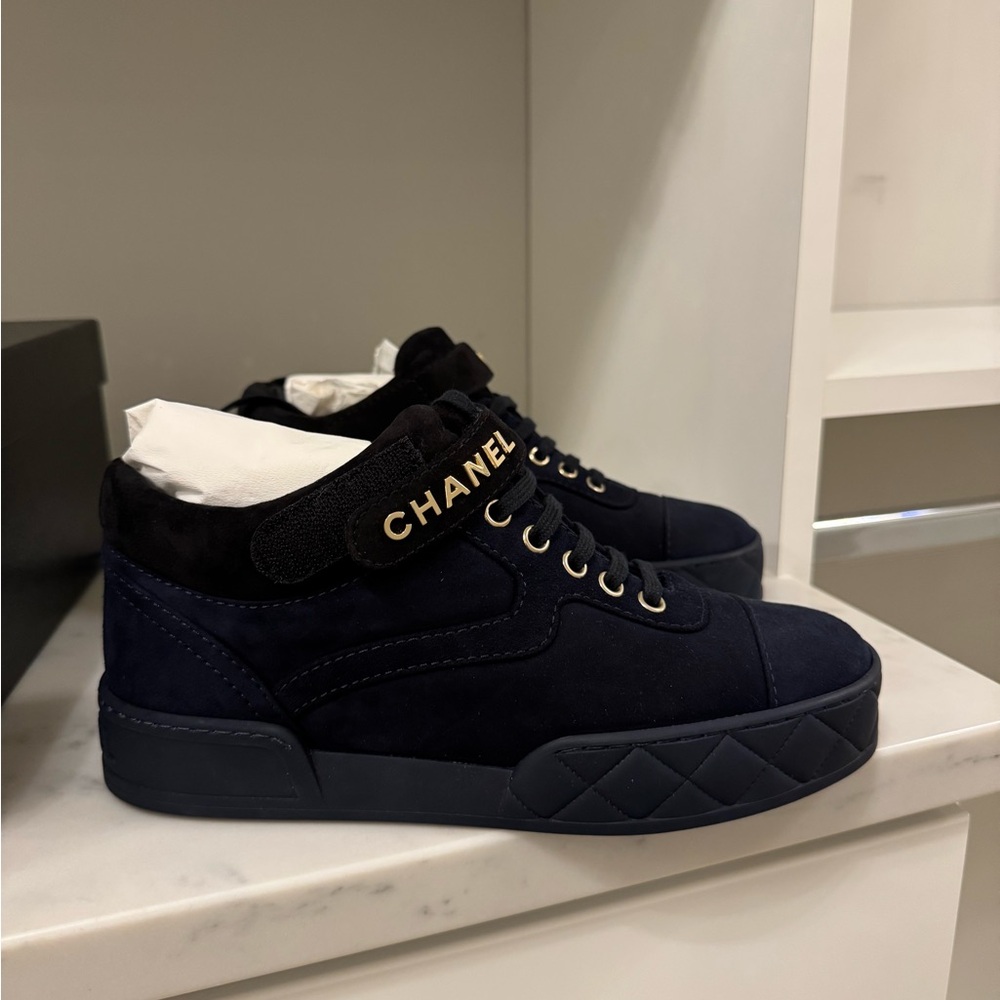 CHANEL Navy Blue/Black Sneakers